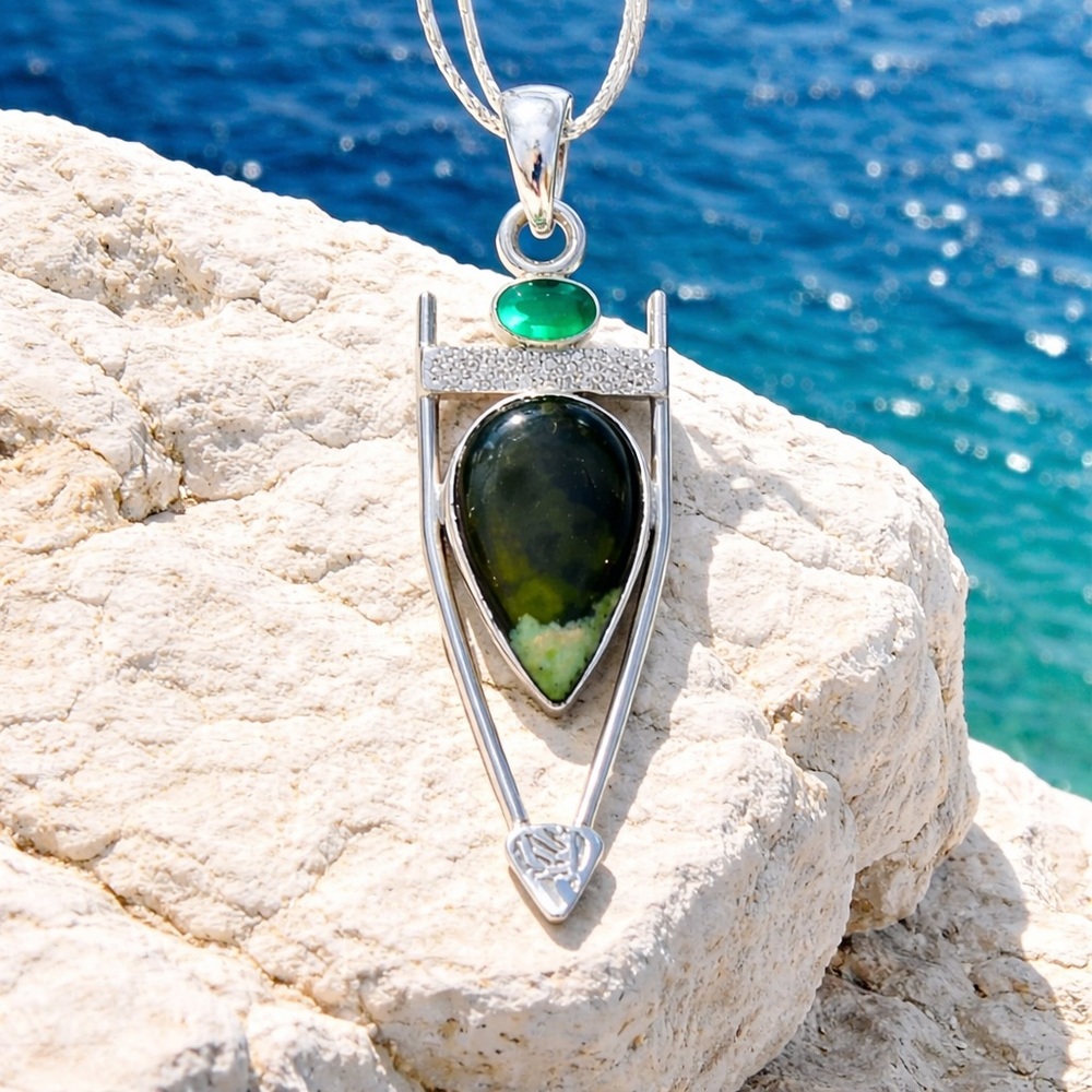 Chrome Chalcedony & Onyx Necklace